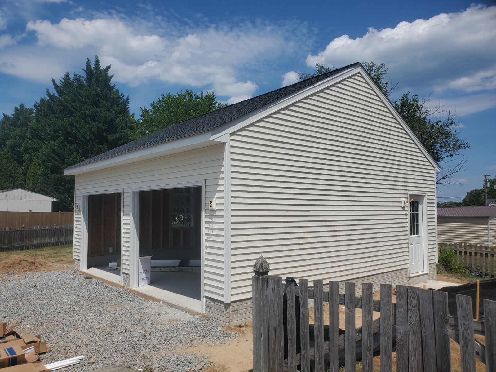 Detached two-car garage with gable roof and side entry - Bradie's Custom Construction, Fredericksburg VA